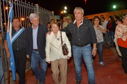 San Fernando realizó una Vigilia y homenaje artístico a los Veteranos de Malvinas San Fernando realizó una Vigilia y homenaje artístico a los Veteranos de Malvinas