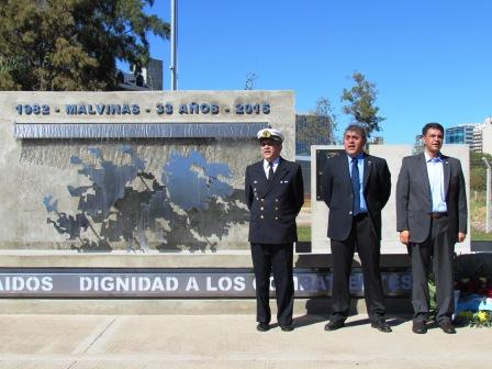 Vicente López distinguió a los héroes de Malvinas e inauguró un monumento Vicente López distinguió a los héroes de Malvinas e inauguró un monumento