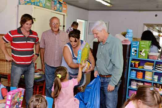 Andreotti llevó el Programa de Ayuda a Escuelas a la isla más alejada de San Fernando