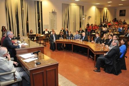 Julio Zamora presidió la apertura de sesione en el HCD Tigre () Julio Zamora presidió la apertura de sesione en el HCD Tigre ()
