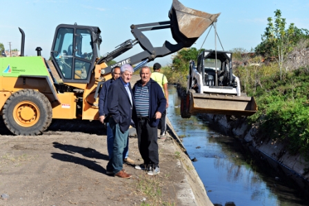 Luis Andreotti supervisó nuevos trabajos de limpieza en el Zanjón Fate Luis Andreotti supervisó nuevos trabajos de limpieza en el Zanjón Fate