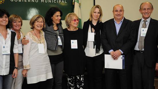 El presidente del Concejo Deliberante, Carlos Castellano, abrió la jornada en el Hospital Central que reunió a expertos en conflictos familiares.
El presidente del Concejo Deliberante, Carlos Castellano, abrió la jornada en el Hospital Central que reunió a expertos en conflictos familiares.
