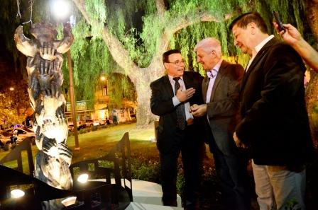 Luis Andreotti presentó un Monumento a las Sagradas Escrituras, en un gran show de rock cristiano Luis Andreotti presentó un Monumento a las Sagradas Escrituras, en un gran show de rock cristiano