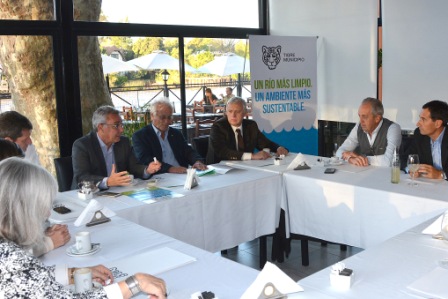 Tigre firmó un convenio con la Cámara de Guarderías Náuticas por un ambiente más sustentable Tigre firmó un convenio con la Cámara de Guarderías Náuticas por un ambiente más sustentable