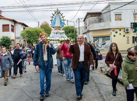 Castellano celebró con la comunidad de Villa Adelina el día de la Virgen de Lujan Castellano celebró con la comunidad de Villa Adelina el día de la Virgen de Lujan