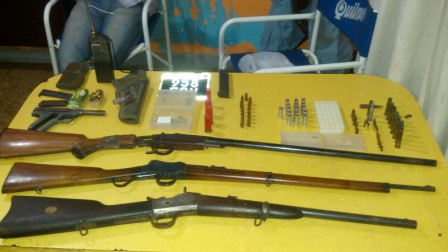 La policía de Malvinas Argentinas secuestró armas y municiones en un domicilio de Los Polvorines La policía de Malvinas Argentinas secuestró armas y municiones en un domicilio de Los Polvorines