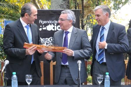 Tigre busca reconocimiento de la UNESCO por los clubes de remo Tigre busca reconocimiento de la UNESCO por los clubes de remo