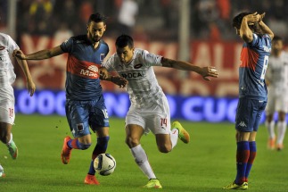 Tigre cayó en su visita a Independiente Tigre cayó en su visita a Independiente