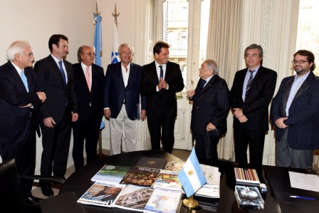 Massa junto a la UIA Massa junto a la UIA