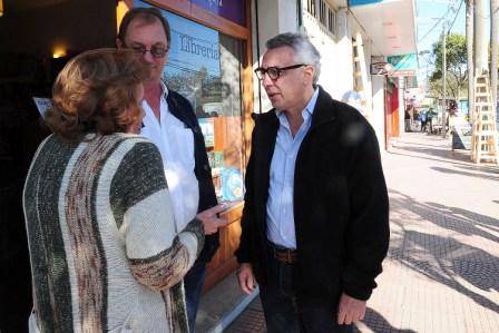 Julio Zamora recorrió Benavídez y habló con los vecinos Julio Zamora recorrió Benavídez y habló con los vecinos