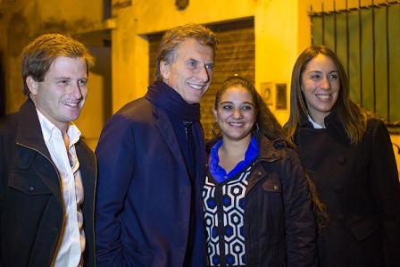 Durante la recorrida, Campbell, Macri y Vidal hablaron con los vecinos Durante la recorrida, Campbell, Macri y Vidal hablaron con los vecinos