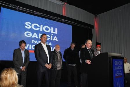 Enrique “Japonés” García lanzó su pre candidatura a intendente de Vicente López con el apoyo de Daniel Scioli Enrique “Japonés” García lanzó su pre candidatura a intendente de Vicente López con el apoyo de Daniel Scioli