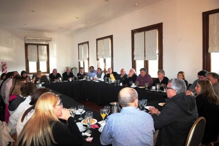 Concejales y Consejeros Escolares del FR de Tigre se reunieron con Julio Zamora Concejales y Consejeros Escolares del FR de Tigre se reunieron con Julio Zamora