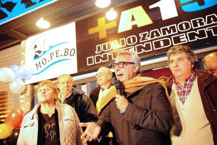 Julio Zamora caminó Pacheco e inauguró un local del Frente Renovador Julio Zamora caminó Pacheco e inauguró un local del Frente Renovador