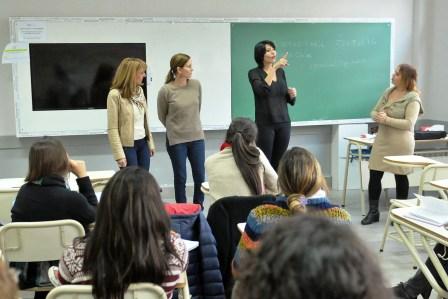 Más empleados municipales de Tigre aprenden lenguaje de señas Más empleados municipales de Tigre aprenden lenguaje de señas