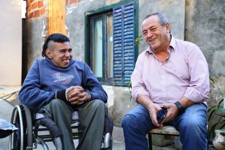 Roberto Passo visitó a Basy en Rincón y brindó su apoyo al festival solidario Roberto Passo visitó a Basy en Rincón y brindó su apoyo al festival solidario