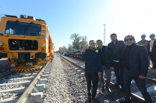 Randazzo visitó el obrador que Ferrocarriles Argentinos tiene en Maschwitz Randazzo visitó el obrador que Ferrocarriles Argentinos tiene en Maschwitz