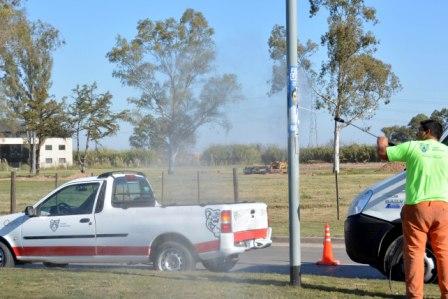 Tigre realiza la limpieza de afiches pegados en lugares prohibidos Tigre realiza la limpieza de afiches pegados en lugares prohibidos