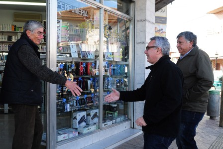 Julio Zamora recorrió junto a vecinos puntos claves de “La Paloma” Julio Zamora recorrió junto a vecinos puntos claves de “La Paloma”