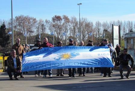 Emotivo desfile de los Veteranos de Malvinas en Tigre Emotivo desfile de los Veteranos de Malvinas en Tigre