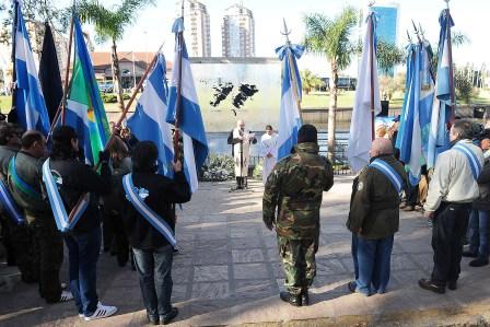 Emotivo desfile de los Veteranos de Malvinas en Tigre Emotivo desfile de los Veteranos de Malvinas en Tigre