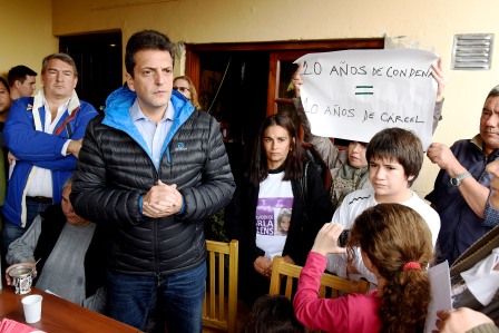Massa con su Código Procesal Penal en Pilar Massa con su Código Procesal Penal en Pilar
