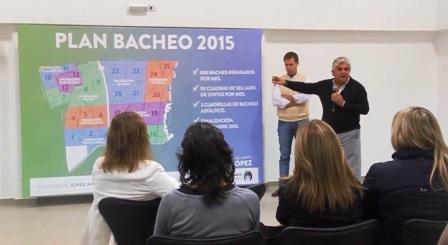 Vicente López presentó su Plan de Bacheo 2015 Vicente López presentó su Plan de Bacheo 2015