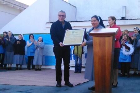El Intendente de Tigre, Julio Zamora, acompañó el centenario de la congregación, fundada por Luis Orione e hizo entrega de un reconocimiento por su labor social
