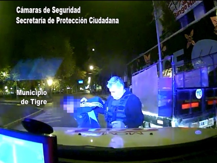 Detienen a un saqueador de autos en Tigre Detienen a un saqueador de autos en Tigre
