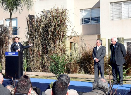 Massa propuso generar puestos de trabajo a partir de créditos accesibles para la vivienda Massa propuso generar puestos de trabajo a partir de créditos accesibles para la vivienda