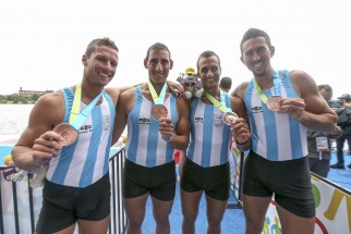Cristian Rosso, Brian Rosso , Rodrigo Murillo y Ariel Suárez obtuvieron la medalla de bronce, con un tiempo de Cristian Rosso, Brian Rosso , Rodrigo Murillo y Ariel Suárez obtuvieron la medalla de bronce, con un tiempo de