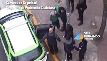 Patrullas Municipales de San Fernando detienen a dos hombres armados, alcoholizados y drogados Patrullas Municipales de San Fernando detienen a dos hombres armados, alcoholizados y drogados