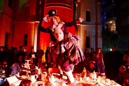 Miles de vecinos disfrutaron de la increíble muestra de “Alicia en el País de las Maravillas” en San Fernando Miles de vecinos disfrutaron de la increíble muestra de “Alicia en el País de las Maravillas” en San Fernando