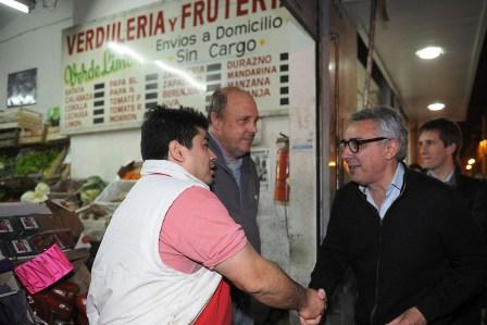 Julio Zamora caminó El Talar junto a los vecinos Julio Zamora caminó El Talar junto a los vecinos