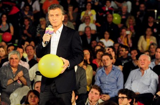 Macri prometió unir la Policía Federal y la Metropolitana Macri prometió unir la Policía Federal y la Metropolitana