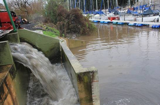 La defensa costera de San Isidro impidió que se inunde la zona del bajo La defensa costera de San Isidro impidió que se inunde la zona del bajo