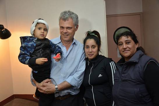 Un niño podrá oír gracias a un implante en el Hospital Materno Infantil de San Isidro Un niño podrá oír gracias a un implante en el Hospital Materno Infantil de San Isidro