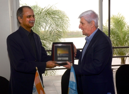 Luis Andreotti recibió al Embajador de la India para iniciar relaciones comerciales Luis Andreotti recibió al Embajador de la India para iniciar relaciones comerciales