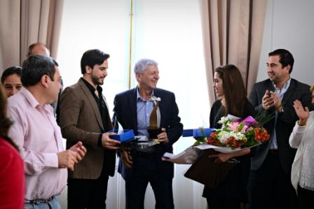 Andreotti realizó un reconocimiento al trabajo de Ezequiel Jesús López y Camila Alegre, la pareja de baile de San Fernando, que representó al país y a la ciudad, en el Mundial de Tango que se disputó en el Luna Park Andreotti realizó un reconocimiento al trabajo de Ezequiel Jesús López y Camila Alegre, la pareja de baile de San Fernando, que representó al país y a la ciudad, en el Mundial de Tango que se disputó en el Luna Park