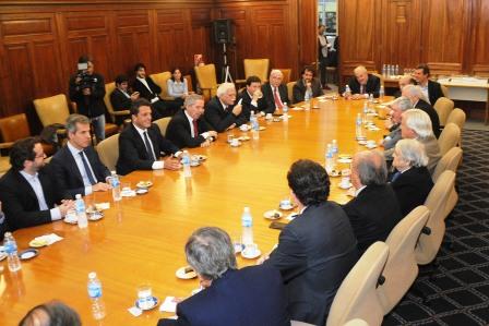 Sergio Massa compartió sus propuestas en la UIA Sergio Massa compartió sus propuestas en la UIA