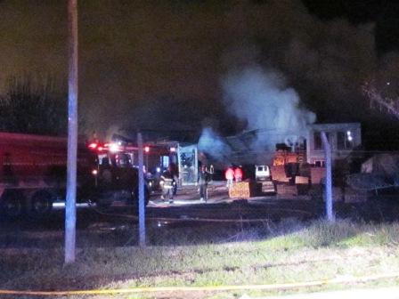 Un incendio de grandes proporciones afecta a un aserradero en Tigre Un incendio de grandes proporciones afecta a un aserradero en Tigre
