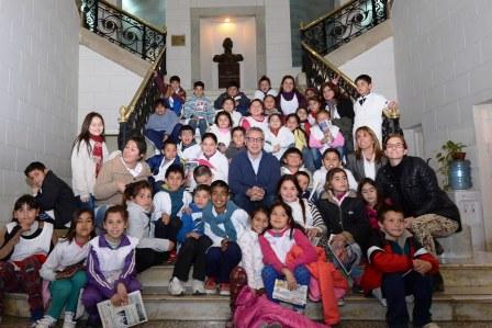 Alumnos de la escuela 56 de Benavídez visitaron el Municipio y el MAT Alumnos de la escuela 56 de Benavídez visitaron el Municipio y el MAT