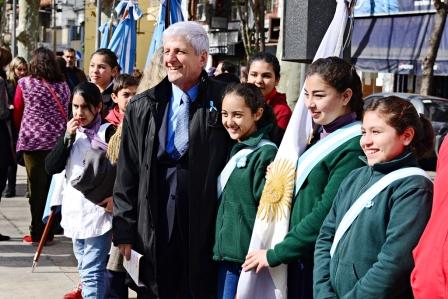 San Fernando festejó el Día del Maestro en la Plaza Sarmiento San Fernando festejó el Día del Maestro en la Plaza Sarmiento