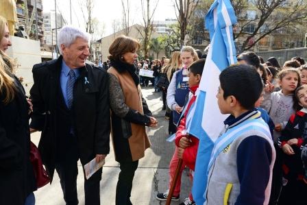 San Fernando festejó el Día del Maestro en la Plaza Sarmiento San Fernando festejó el Día del Maestro en la Plaza Sarmiento