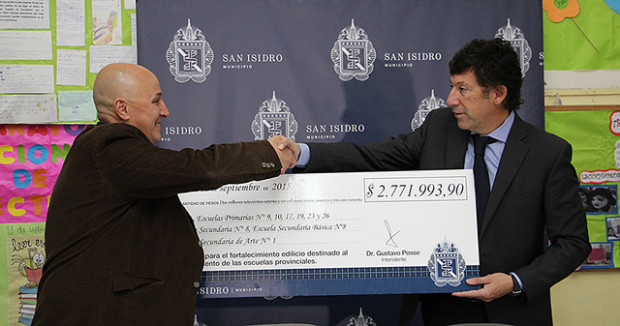 El intendente Gustavo Posse otorgó al Consejo Escolar un fondo de $2.771.993
El intendente Gustavo Posse otorgó al Consejo Escolar un fondo de $2.771.993