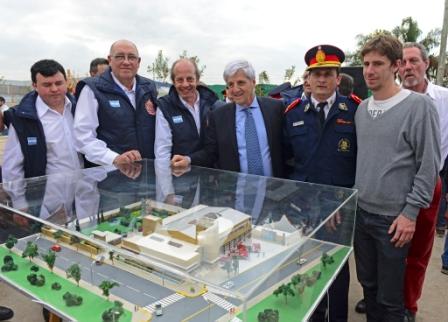Colocan la piedra fundamental del Nuevo Cuartel de Bomberos de San Fernando Colocan la piedra fundamental del Nuevo Cuartel de Bomberos de San Fernando