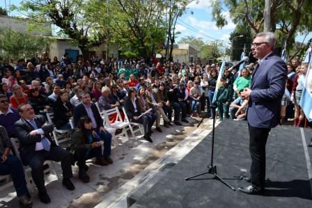 Julio Zamora inauguró el nuevo edificio de la Escuela Secundaria N° 21 de Benavídez Julio Zamora inauguró el nuevo edificio de la Escuela Secundaria N° 21 de Benavídez