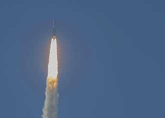 Lanzaron al espacio el satélite argentino Arsat-2 Lanzaron al espacio el satélite argentino Arsat-2