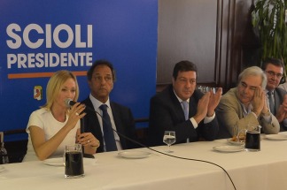 Mónica López sorprendió al salir a apoyar la candidatura de Scioli