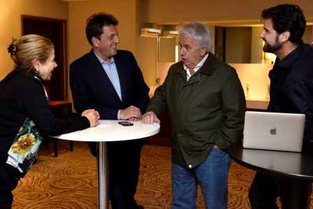 Acompañando a Massa en la práctica del debate, José Manuel de La Sota Acompañando a Massa en la práctica del debate, José Manuel de La Sota